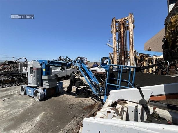 2012 GENIE Z30/20N