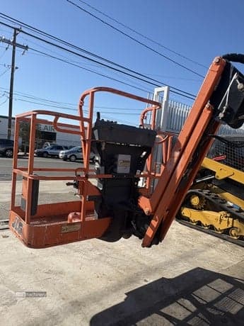 2016 JLG 450AJ