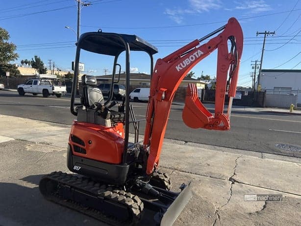 2018 KUBOTA U17
