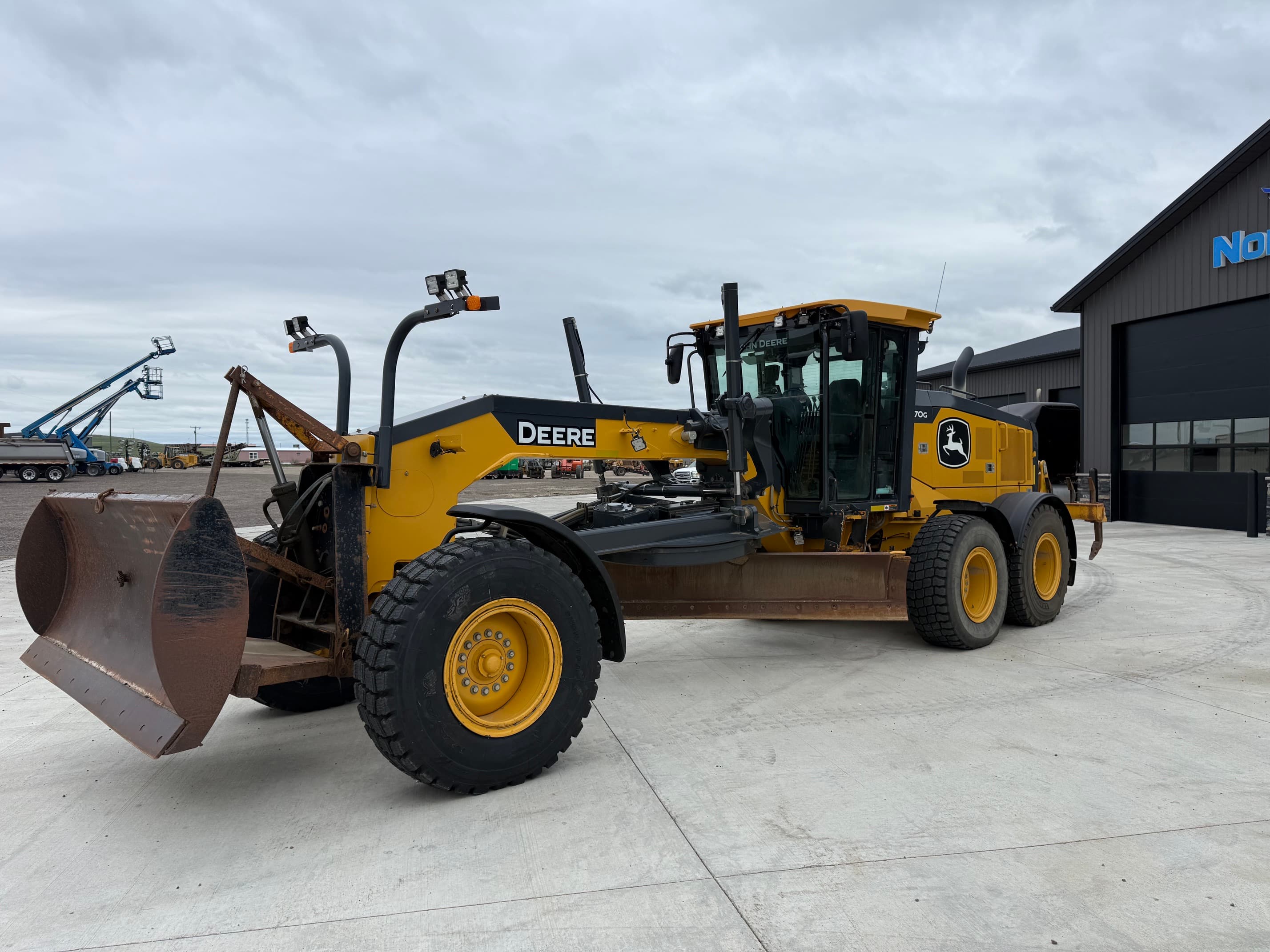 2022 Deere 770G Grader